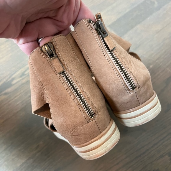 Eileen Fisher Sandals 9.5 Earth - Picture 8 of 11